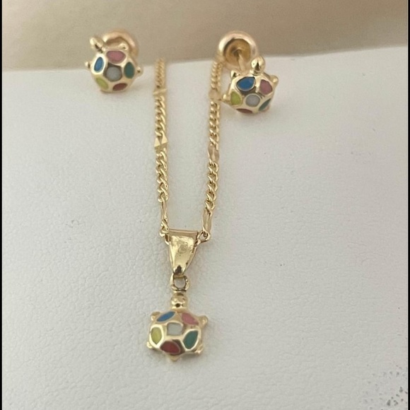 18k Gold Filled Turtle Children Earrings & Necklace - Picture 4 of 7